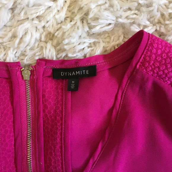 ✨WOMENS DYNAMITE TOP WITH ZIPPER AT BACK - Picture 2 of 3